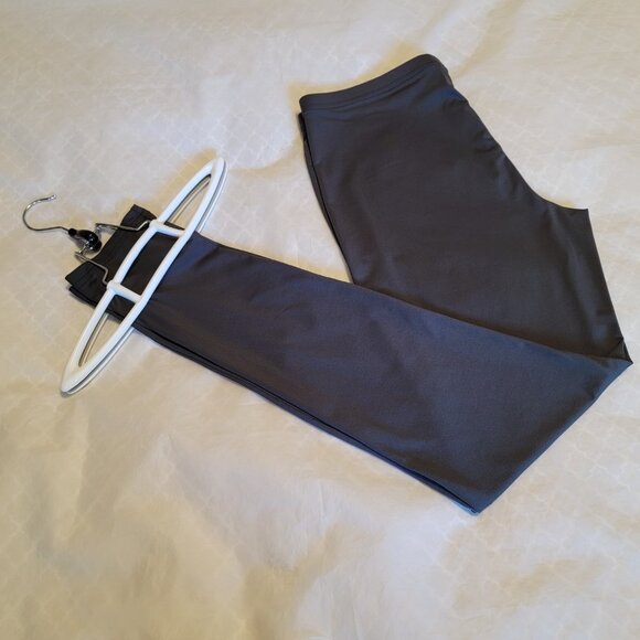 Hue Highrise Leggings Gray Travel Activewear Athleisure Women Size Medium - Picture 6 of 7